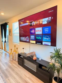 Your Beautiful 5Bd 3ba 2 Story Home Close to The Strip Near Durango Casino - 4