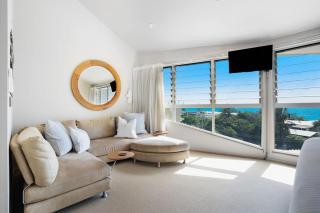 Unit 9 Andari Fantastic Holiday Apartment in Sunshine Beach Stunning Views Opposite Beach Access - 2