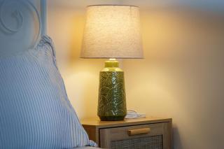 2BR Apartment with Parking Near Southside and Queens Park - 3