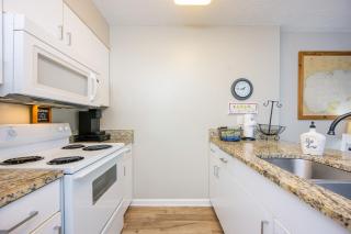 Tradewinds 706 condo - 6