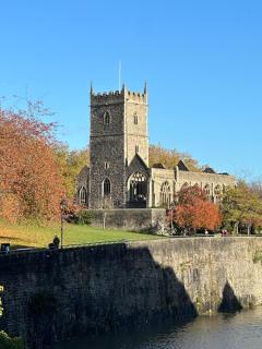 Beautiful 2 Bedroom Home In Bristol - 1