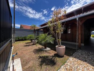 Paraíso Familiar com Piscina a Poucos Passos do Mar - 1