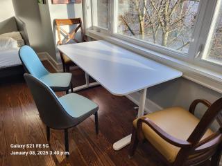 Modern House in Toronto - 5