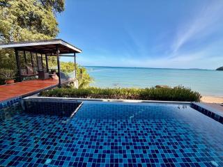 Koh Sirey Beachfront Pool Villa - 6