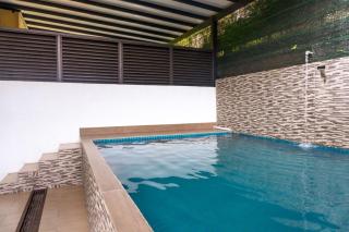 2 Storey Semi-D Homestay Nilai and KLIA, F1 Sepang with Pool - 9