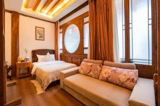 Shile Holiday Courtyard - 3