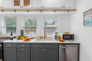 Clearwater Charmer 2BR1BA Coastal Retreat Getaway - 5