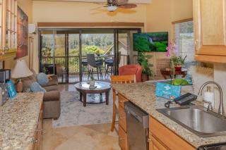 Hanalei Bay Beach Retreat with Waterfall Views - 4