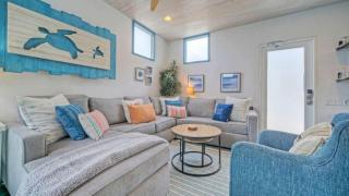 Huge Priv Rooftop w Ocean Glimpse View Pool Seaside Lookout by AvantStay - 7