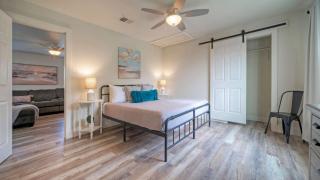 Near Beach Dining in Golf Cart Zone Private Balcony Salty Sunshine B - 6