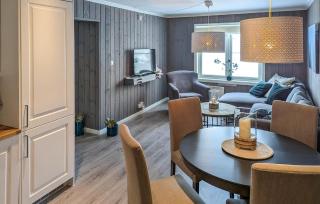 2 Bedroom Lovely Apartment In Rjukan - 8