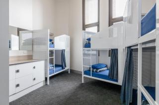 Wake Up! Sydney Central - Sidney - 9