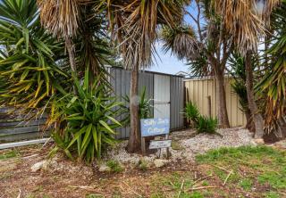 Salty Joe's - Wifi - Separate Studio - 8