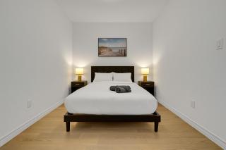 5 Bedroom Estate that Sleeps17 with 65 inch TV with Free Parking - 9