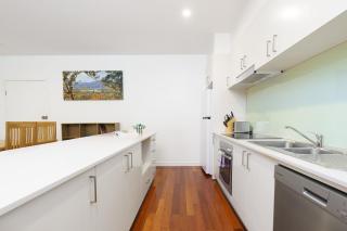 Ground Floor Apartment with Park Views, Kingston - Hosted by Canstay - 1