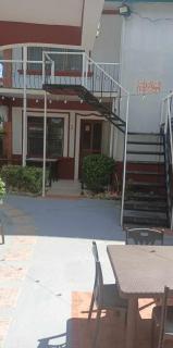 Buena Lynnes Annex Lodge - 7