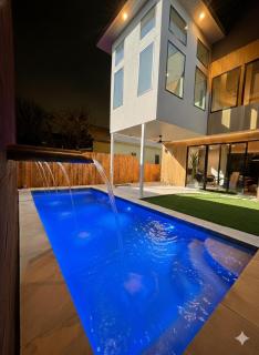 Downtown Luxury Oasis - Private Pool - 2