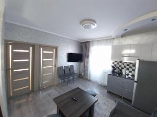 Tom House Garden - 6