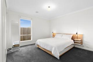 Stylish Newly Renovated Unit 7 Min From CBD - 7