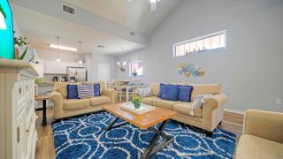 Walk to Beach Heated Pool Access Golf Cart Zone Carpe Beach Bum by AvantStay - 5