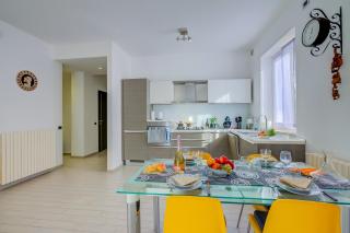 Asia Apartment Laveno Center - Happy Rentals - 8