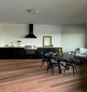 Toppleilighet Ved Havnen I Åkrehamn - 8