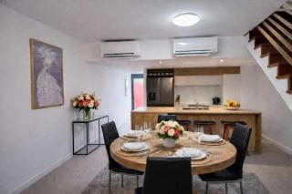 Townsville CBD 2BR Apartment with Pool & Parking - 5