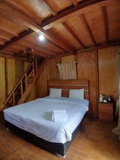 Villa Rumah Kayu Lubuk Minturun - 4