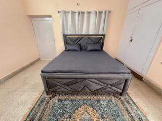 Luxury Room & BreakFast in Patliputra Villa- 202 - 6