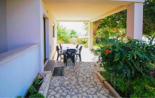 Beautiful Apartment In Dinjiska With Wifi - 1