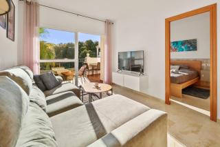Bright & Modern Miraflores Oasis - Panoramic 2BR Apt - 6