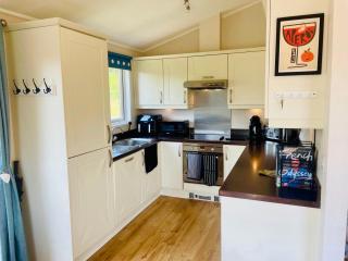 Dog Friendly Lodge in the Cotswolds! - 9