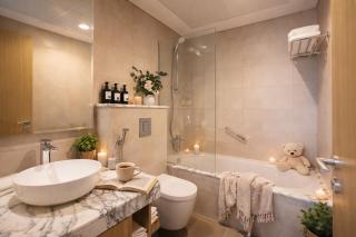 KeyRock Luxury 2BR Apartment with City Views - 6