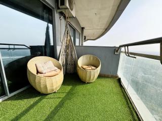 Central Supernova Noida Room - 1