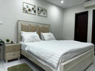 Studio Apartment in B17 Free WiFi & Parking - 8