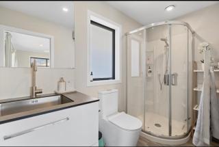 Modern home away from home - 6