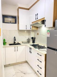 Beautifully one bedroom apartment with swimming pool fully equipped gym ample parking space and amazing breathtaking city views - 5