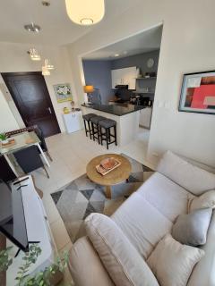 Cozy Hotel-Style 2 Bedroom Condo Unit at Eastbay Residences by Rockwell - 1