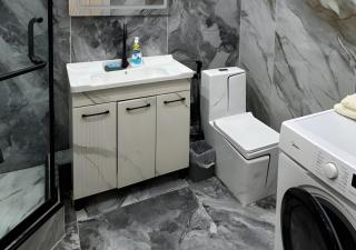 Luxury 4 Bedroom Apartment, City Center, Mountain View - 4