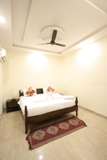 Taj Elevate Hotel - 8