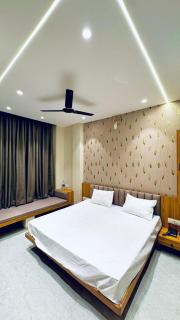 Rukkmannie Holiday Inn - 8