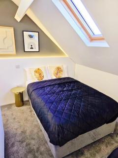 #124 Coastal Home - 5 mins to National Museum of the Royal Navy Hartlepool - Sleeps 12- " Perfect for contractors and Families - Free street parking" - 1