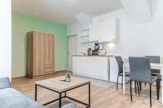 8-Min Walk to Westbahnhof - King Studio with Washer - 5