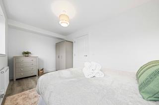 Fern Walk Spacious 3 Bedroom House - Dalkeith - 2