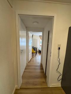 Zentrale 3 Zimmer Unterkunft mit Parkplatz - 4