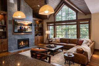Luxury Northstar Home| hot tub| walk to ski lifts - Truckee - 0