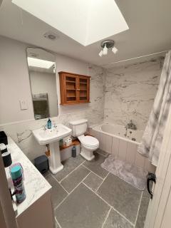 Orchard Stables 3 BDR 3BTH long stays parking - 9