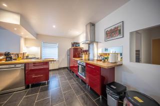Bel appartement rénové avec de beaux volumes - 4