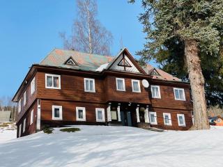 Chata Jablunka, Dog friendly, 50m ski slope, 50m restaurant - 3
