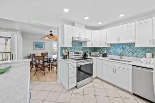 Kings Crown 211 condo - 3